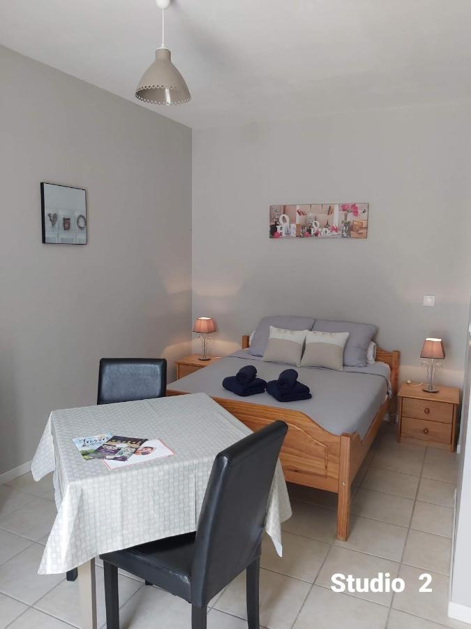 Appartements Danciu Jonzac Extérieur photo